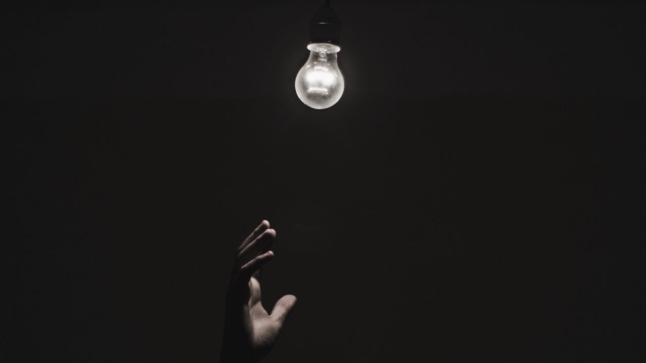 Wallpaper light bulb, hands, dark, lighting