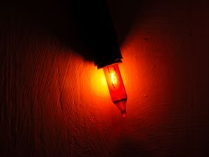 Preview wallpaper light bulb, light, dark, red