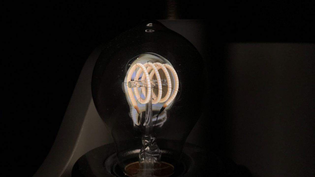 Wallpaper light bulb, light, glow, electricity, dark