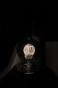 Preview wallpaper light bulb, light, glow, electricity, dark