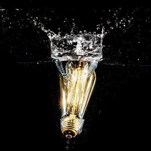 Preview wallpaper light bulb, water, spray, splash, light