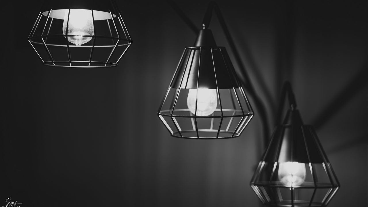Wallpaper light bulbs, lamps, black and white