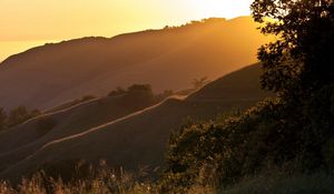 Preview wallpaper light, mountains, emergence, morning, rising