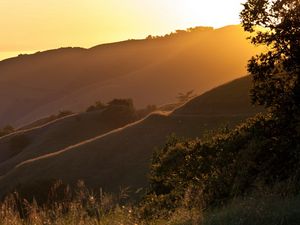 Preview wallpaper light, mountains, emergence, morning, rising