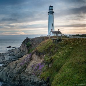 Preview wallpaper lighthouse, building, rocks, sea