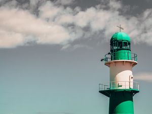 Preview wallpaper lighthouse, building, sea, rocks, surf