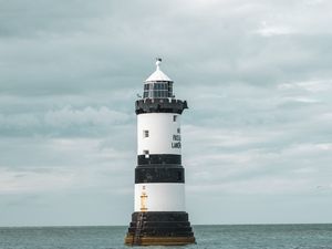 Preview wallpaper lighthouse, building, sea, coast