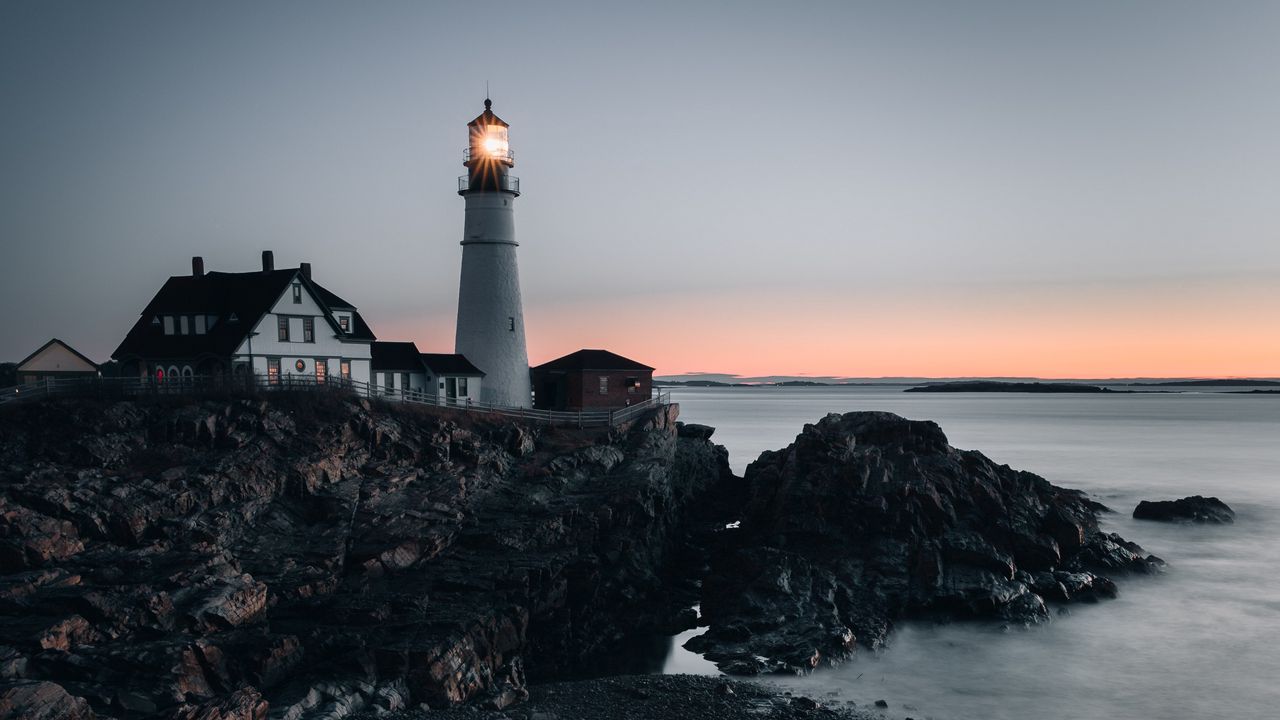Wallpaper lighthouse, building, shore, sea, dusk hd, picture, image