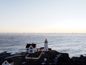 Preview wallpaper lighthouse, house, cliff, sea, nature