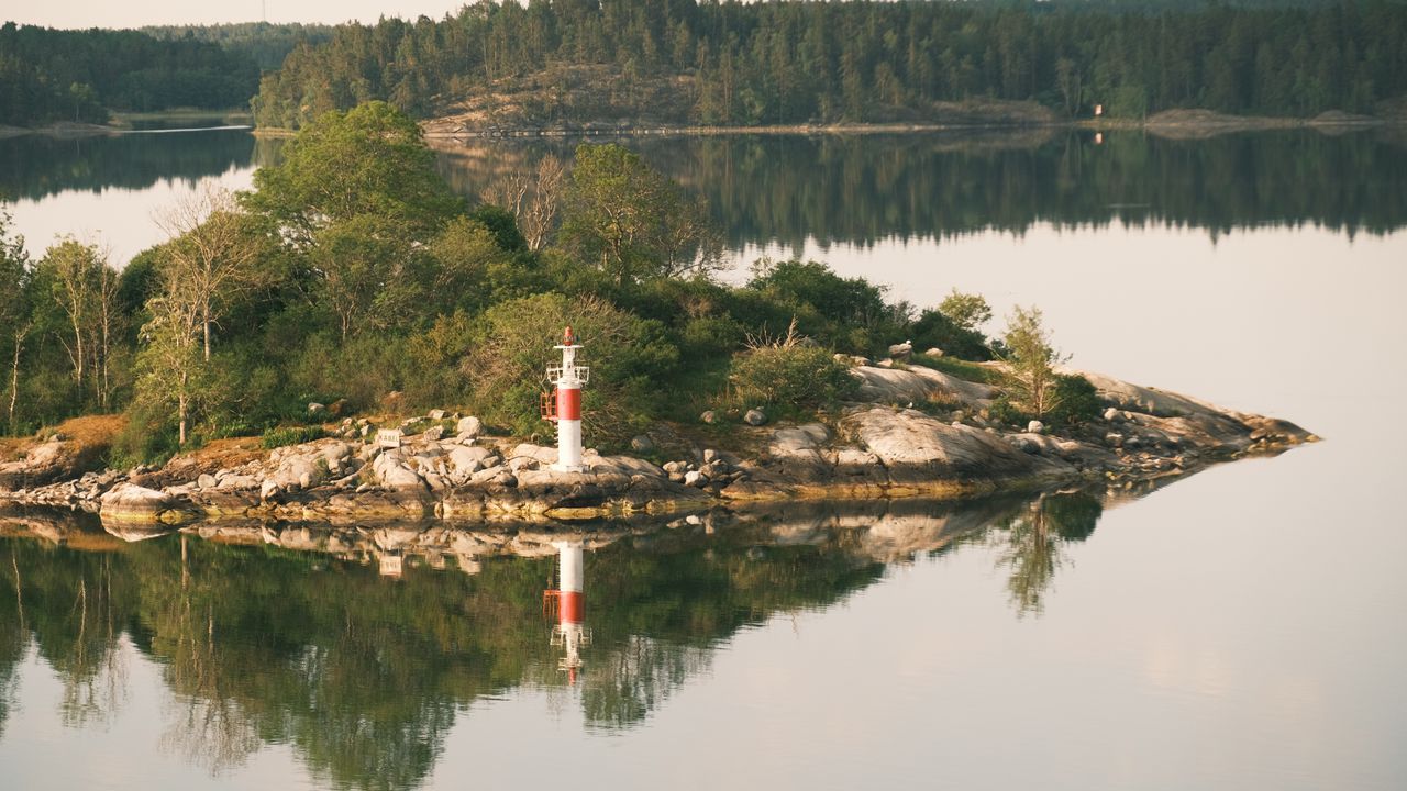 Wallpaper lighthouse, island, trees, reflection, lake