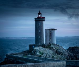 Preview wallpaper lighthouse, light, building, evening