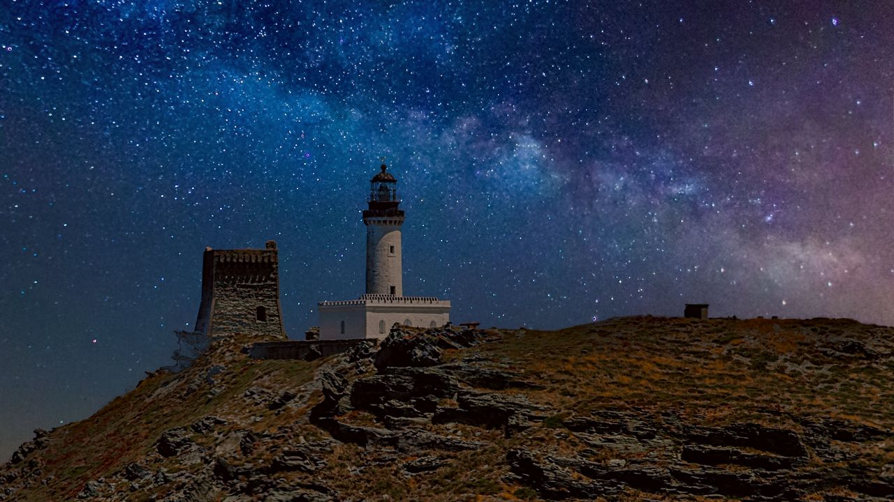 Wallpaper lighthouse, rock, sea, night, milky way