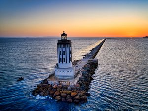 Preview wallpaper lighthouse, sea, building