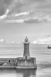 Preview wallpaper lighthouse, sea, bw, horizon, sky, clouds