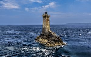 Preview wallpaper lighthouse, sea, ocean, horizon, waves