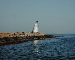 Preview wallpaper lighthouse, sea, rocks, shore