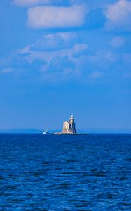 Preview wallpaper lighthouse, sea, sky, waves, horizon