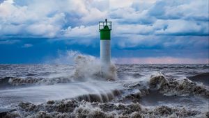 Preview wallpaper lighthouse, sea, storm, wave, spray