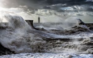 Preview wallpaper lighthouse, sea, storm, waves, spray