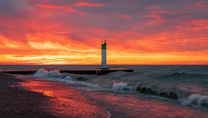 Preview wallpaper lighthouse, sea, sunset, waves, beach