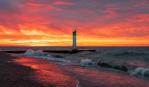 Preview wallpaper lighthouse, sea, sunset, waves, beach