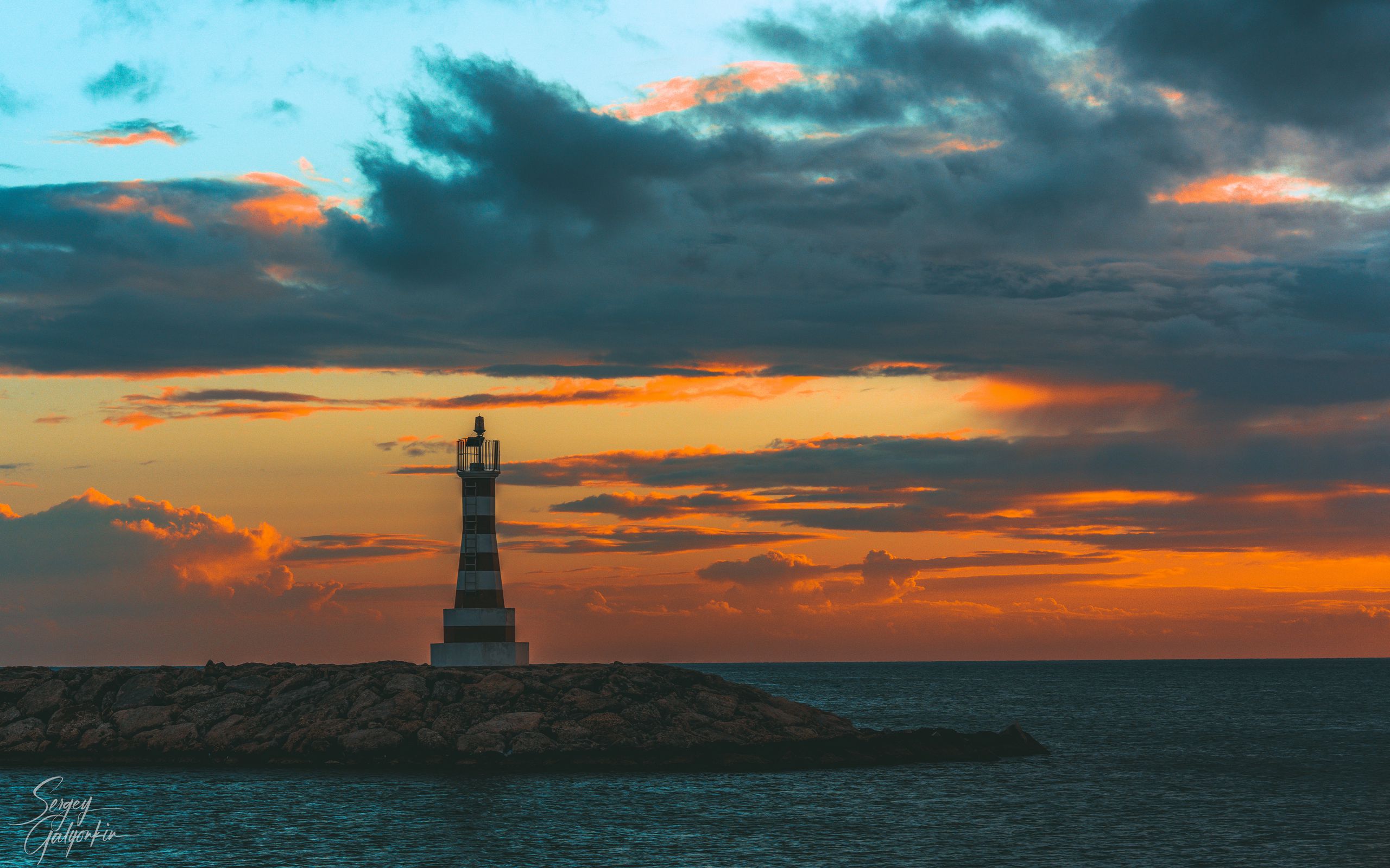 Download wallpaper 2560x1600 lighthouse, сoast, twilight, dark