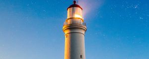 Preview wallpaper lighthouse, starry sky, cape nelson lighthouse, portland, australia