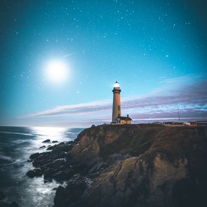 Preview wallpaper lighthouse, starry sky, shore, pescadero, united states
