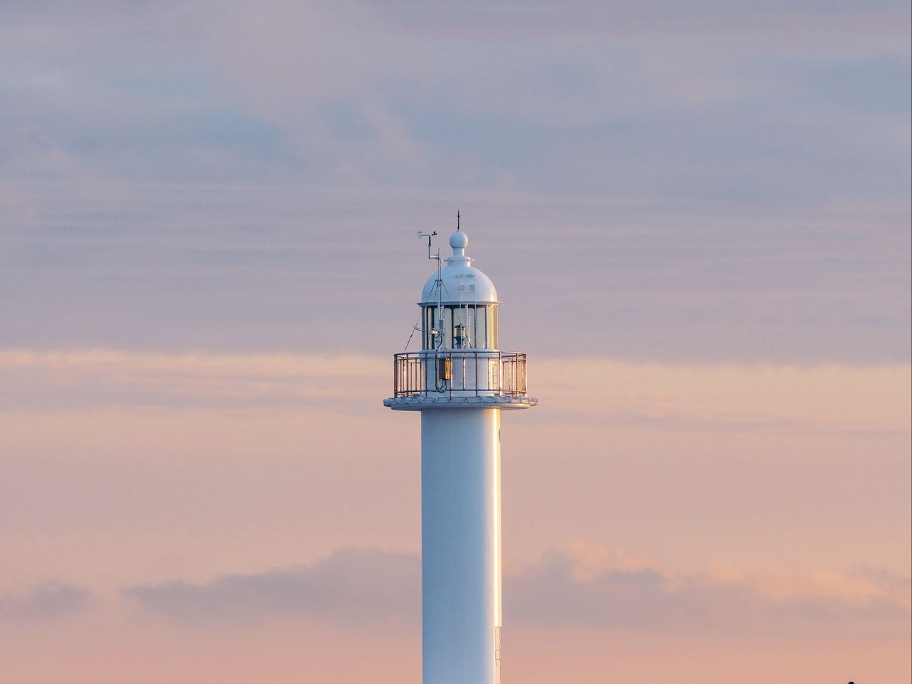 1280x960 Wallpaper lighthouse, tower, white, minimalism