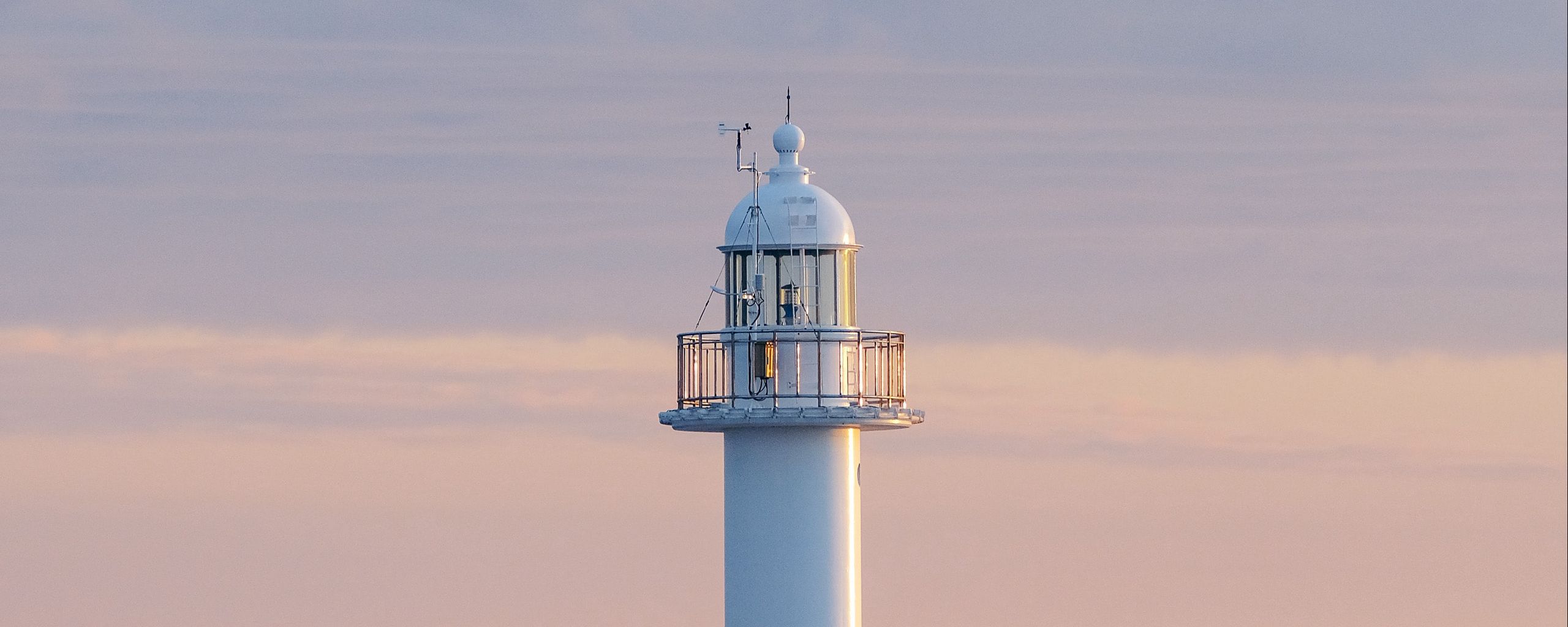 2560x1024 Wallpaper lighthouse, tower, white, minimalism