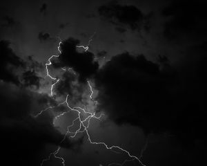 Preview wallpaper lightning, clouds, bw