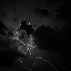 Preview wallpaper lightning, clouds, bw