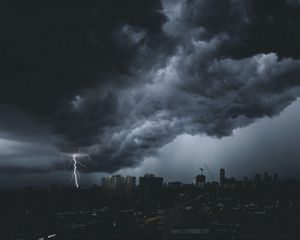 Preview wallpaper lightning, glow, city, clouds, sky
