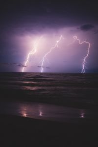 Preview wallpaper lightning, sea, horizon, night, overcast