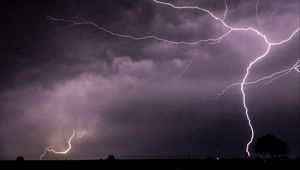Preview wallpaper lightning, sky, glow, clouds, night