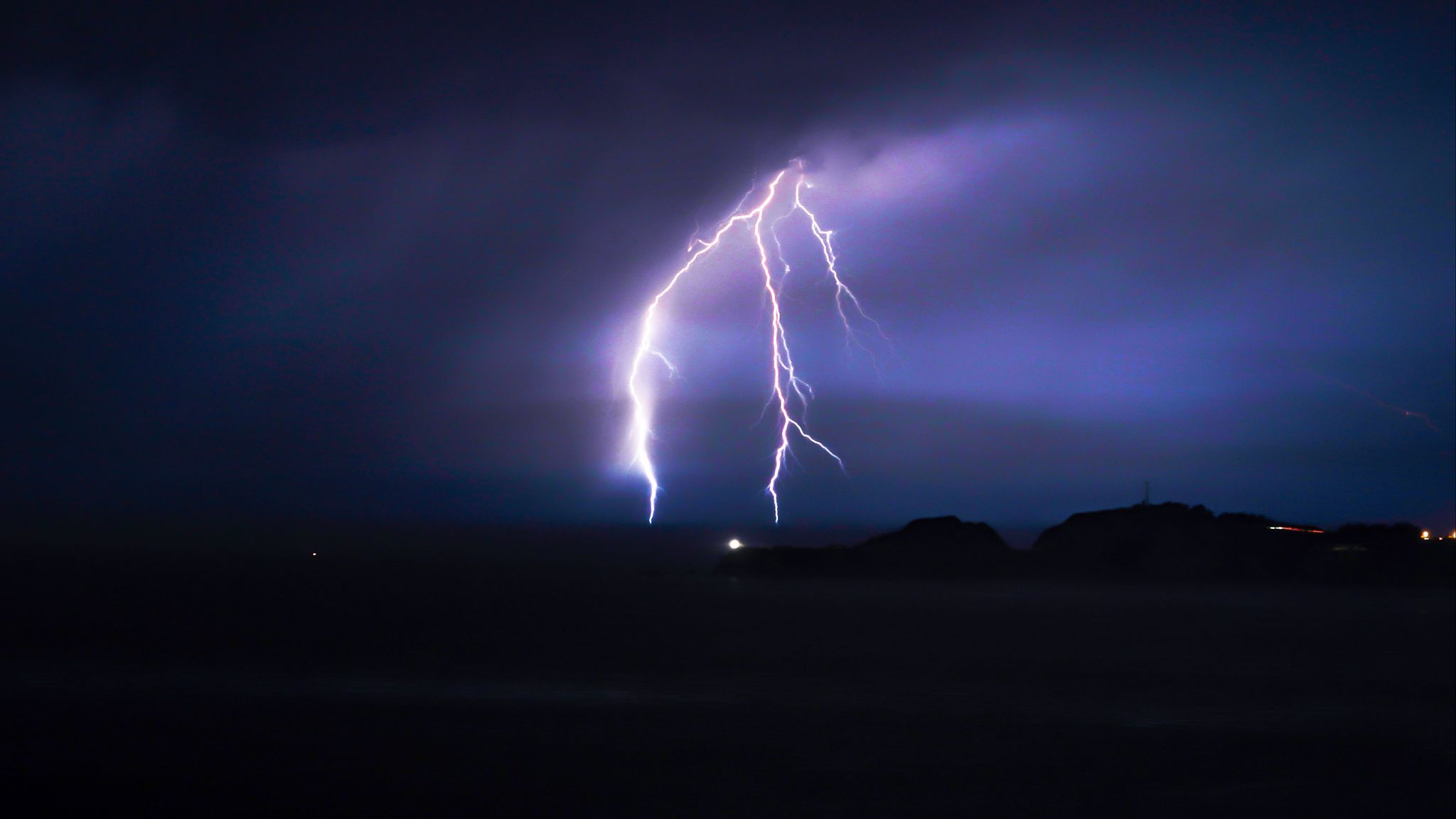 Download wallpaper 2048x1152 lightning, thunderstorm, sky, night ...