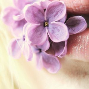 Preview wallpaper lilac, flowers, lips