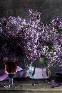 Preview wallpaper lilac, pitcher, flower, spring, pack, glass