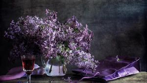 Preview wallpaper lilac, pitcher, flower, spring, pack, glass