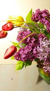 Preview wallpaper lilacs, bloom, tulips, spring