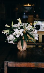 Preview wallpaper lilies, bouquet, flowers, vase, aesthetics