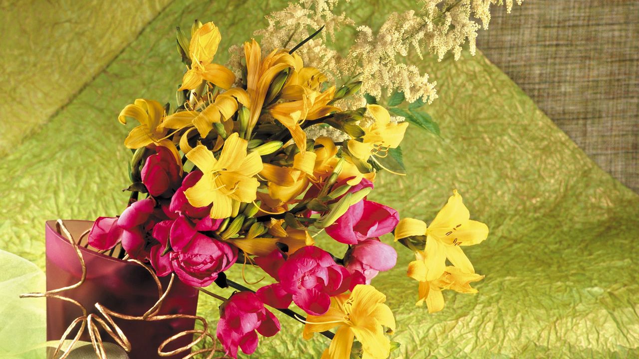 Wallpaper lilies, peonies, yellow, pink, vase