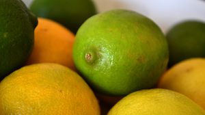 Preview wallpaper lime, lemon, fruit, citrus