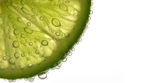 Preview wallpaper lime, lemon, fruit, drops, water