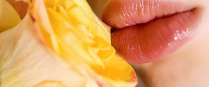 Preview wallpaper lips, flower, yellow, pink, tender