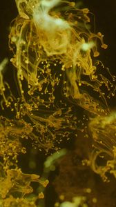 Preview wallpaper liquid, yellow, spray, macro