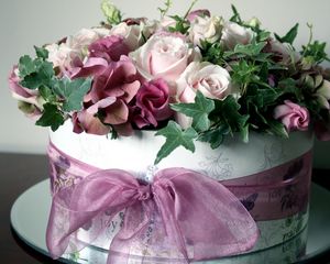 Preview wallpaper lisianthus russell, hydrangea, roses, box, ribbon, flowers