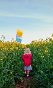 Preview wallpaper little girl, meadow, mood, balloons