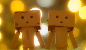 Preview wallpaper little men, robots, light, bokeh