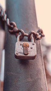 Preview wallpaper lock, chain, metal, rust
